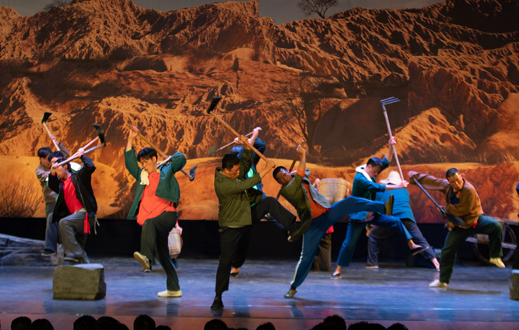 脱贫攻坚题材大型原创话剧《情系贺兰》全国高校首演走进华东交大