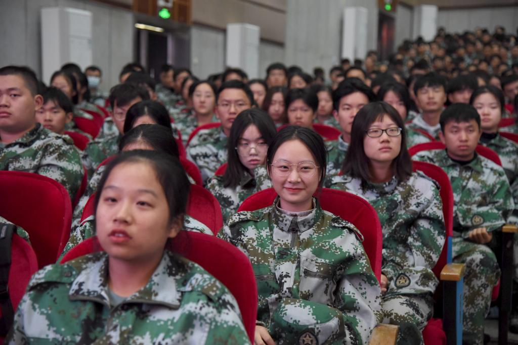 有“料”会“聊”，华东交大党委书记为新生上第一堂思政课